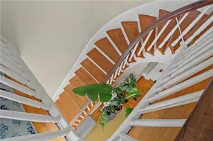 16 Sherman St, Newport, RI 02840 - Photo 12