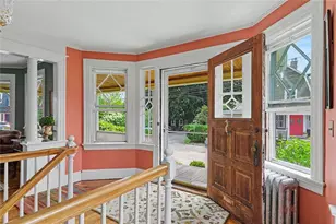 16 Hudson Pl, Cranston, RI 02905 - Photo 10