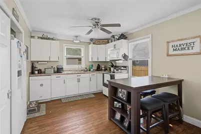 348 Park Place, Woonsocket, RI 02895 - Photo 4