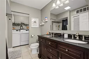 348 Park Pl, Woonsocket, RI 02895 - Photo 18