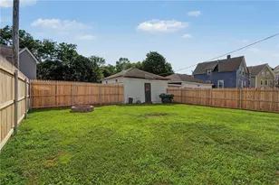 348 Park Pl, Woonsocket, RI 02895 - Photo 16