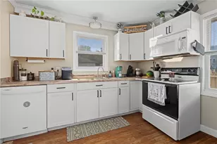 348 Park Pl, Woonsocket, RI 02895 - Photo 10