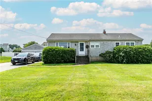 26 Cypress Ave, Narragansett, RI 02882 - Photo 8