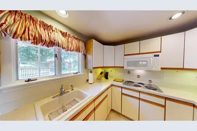 5 South Drive, Middletown, RI 02842 - Photo 12