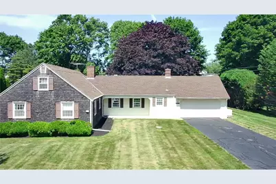 5 South Drive, Middletown, RI 02842 - Photo 2