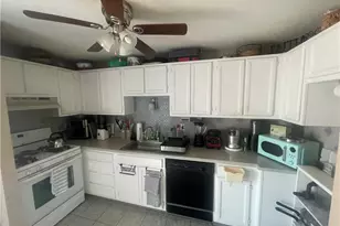 275 Grotto Ave, Pawtucket, RI 02860 - Photo 10