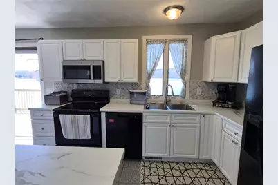 2484 Hartford Avenue, Johnston, RI 02919 - Photo 10