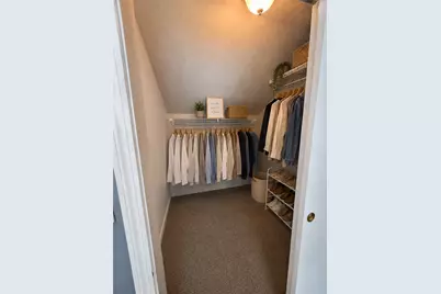 2484 Hartford Avenue, Johnston, RI 02919 - Photo 32