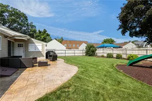 10 Willington Rd, Pawtucket, RI 02861 - Photo 42