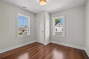 21 Russell Ave, Newport, RI 02840 - Photo 32