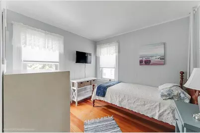 51 Powel Avenue, Newport, RI 02840 - Photo 22