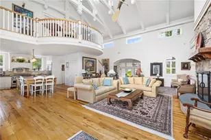 464 Black Point Ln, Portsmouth, RI 02871 - Photo 6