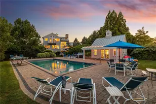 464 Black Point Ln, Portsmouth, RI 02871 - Photo 2