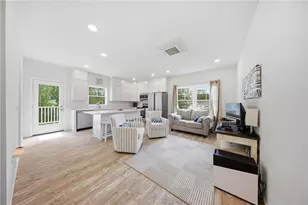 24 Wanda St, Narragansett, RI 02882 - Photo 6