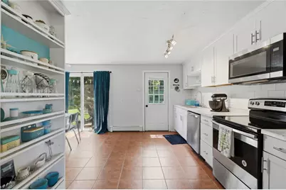 2956 Hartford Avenue, Johnston, RI 02919 - Photo 24