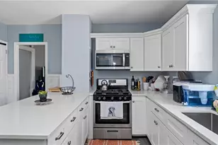 59 Vandewater St, Providence, RI 02908 - Photo 16