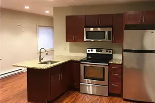 82 Sutton St, Providence, RI 02903 - Photo 12