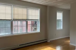 82 Sutton St, Providence, RI 02903 - Photo 18