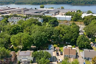 44 Ruth Ave, East Providence, RI 02916 - Photo 2