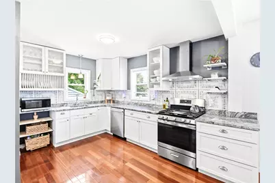 44 Ruth Avenue, East Providence, RI 02916 - Photo 6