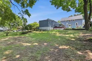 44 Ruth Ave, East Providence, RI 02916 - Photo 4