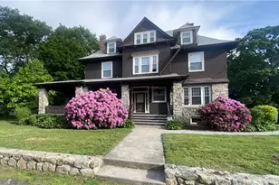 27 W Park Pl, Woonsocket, RI 02895 - Photo 8