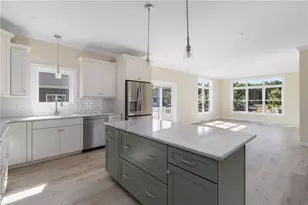 471 Sand Plains Trl, South Kingstown, RI 02879 - Photo 12