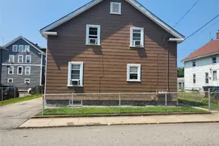 10 Douglas St, West Warwick, RI 02893 - Photo 4