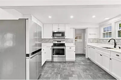 140 Myrtle Avenue, Warwick, RI 02886 - Photo 14