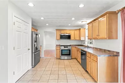 25 Plaza Street, Cranston, RI 02920 - Photo 10
