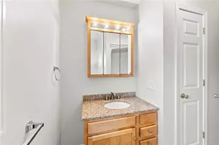 25 Plaza St, Cranston, RI 02920 - Photo 32