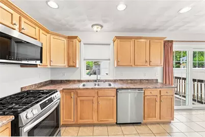 25 Plaza Street, Cranston, RI 02920 - Photo 4