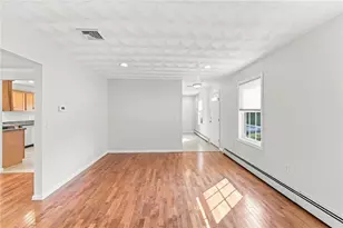 25 Plaza St, Cranston, RI 02920 - Photo 18