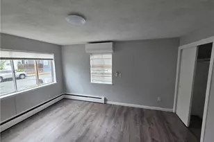 15 Barrows St, Providence, RI 02909 - Photo 2