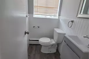 15 Barrows St, Providence, RI 02909 - Photo 8