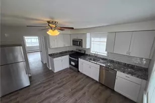15 Barrows St, Providence, RI 02909 - Photo 4