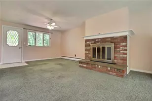 17 Lynn Ln, Hopkinton, RI 02804 - Photo 6