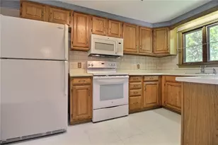 17 Lynn Ln, Hopkinton, RI 02804 - Photo 8
