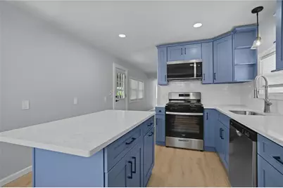 39 Cathy Circle, Portsmouth, RI 02871 - Photo 4
