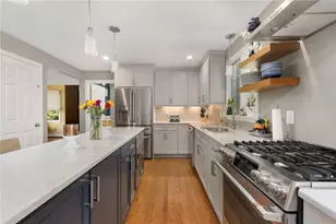 25 Factory Pond Cir, Smithfield, RI 02828 - Photo 22
