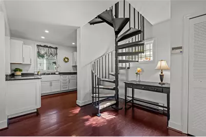 2 Lasalle Place, Newport, RI 02840 - Photo 4