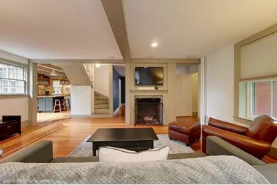 300 Broadway, Newport, RI 02840 - Photo 8