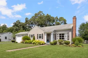 5 Beverly Dr, Lincoln, RI 02865 - Photo 1