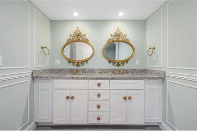 53 Conanicus Avenue #3A, Jamestown, RI 02835 - Photo 32