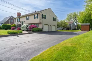 9 Kathleen Dr, Warren, RI 02885 - Photo 4