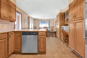 47 Homeland St, Johnston, RI 02919 - Photo 10
