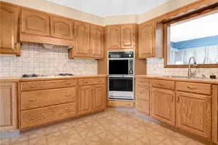 47 Homeland St, Johnston, RI 02919 - Photo 8