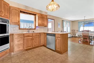 47 Homeland St, Johnston, RI 02919 - Photo 8
