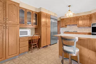 47 Homeland St, Johnston, RI 02919 - Photo 4
