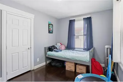 132 Roger Williams Avenue, Providence, RI 02907 - Photo 24